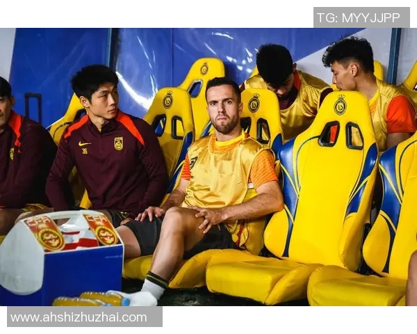 上海足球队在世界杯预选赛中以51分稳居积分榜首位