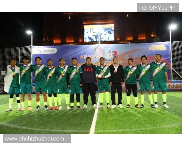 夜鹰足球：激情与梦想交织的绿茵场上，追逐胜利的青春旋律