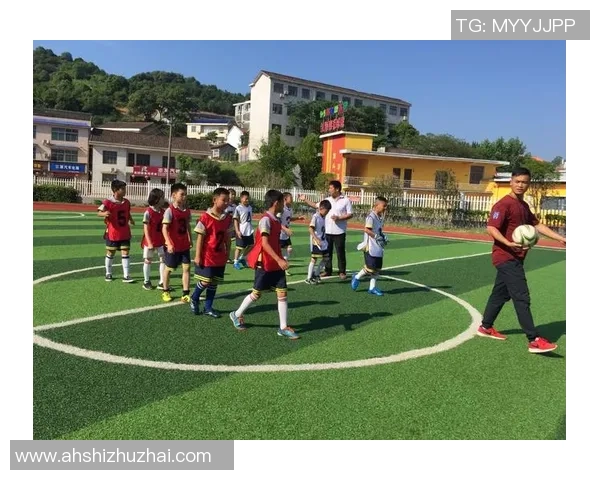 足球嘉年华盛宴绘画展现激情与梦想的艺术之旅 足球嘉年华盛宴绘画展现激情与梦想的艺术之旅