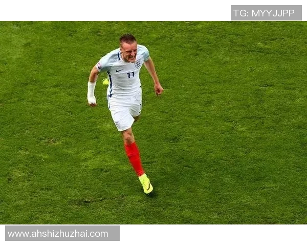 足球麦克的传奇之路：从草根球员到世界足球明星的奋斗故事